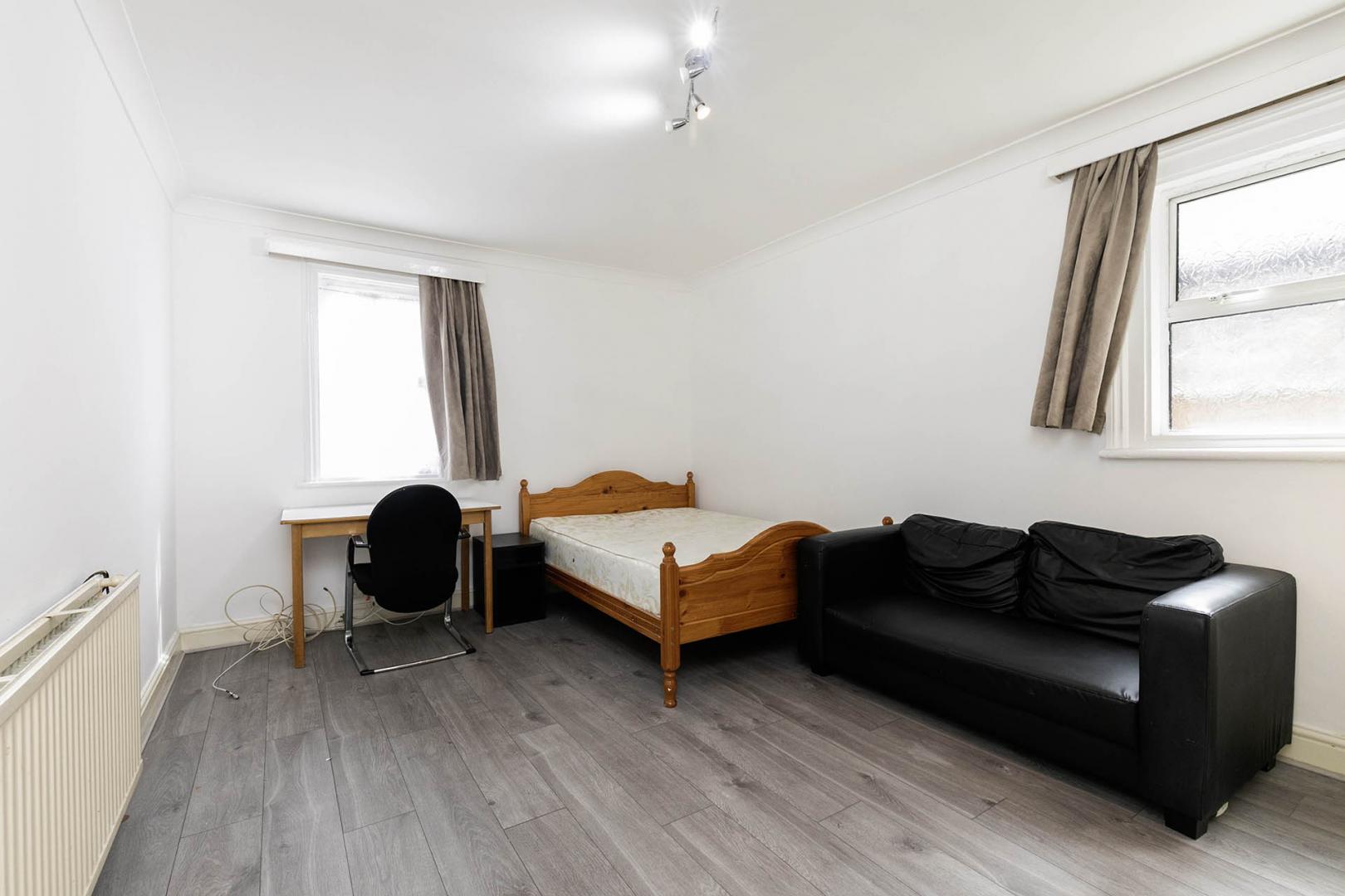  Bills Included Studio Dean Road, Willesden Green ( Gas,Water +Electricity included)